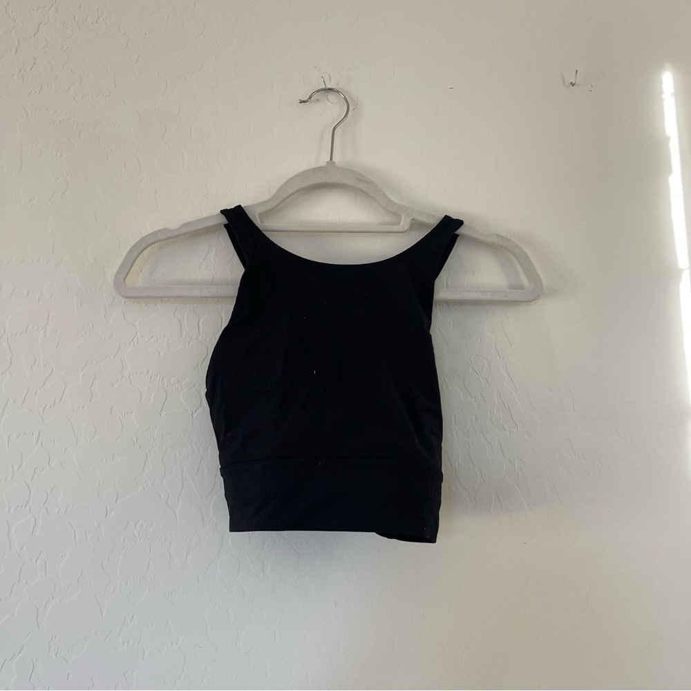 Lulu high neck sports bra